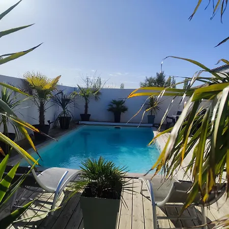 Maison Moderne Avec Piscine Chaufee Dom wakacyjny Tonnay-Charente