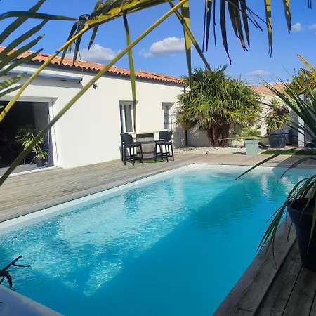 Maison Moderne Avec Piscine Chaufee Dom wakacyjny *