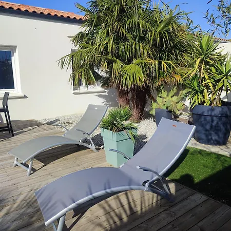 Maison Moderne Avec Piscine Chaufee * Tonnay-Charente